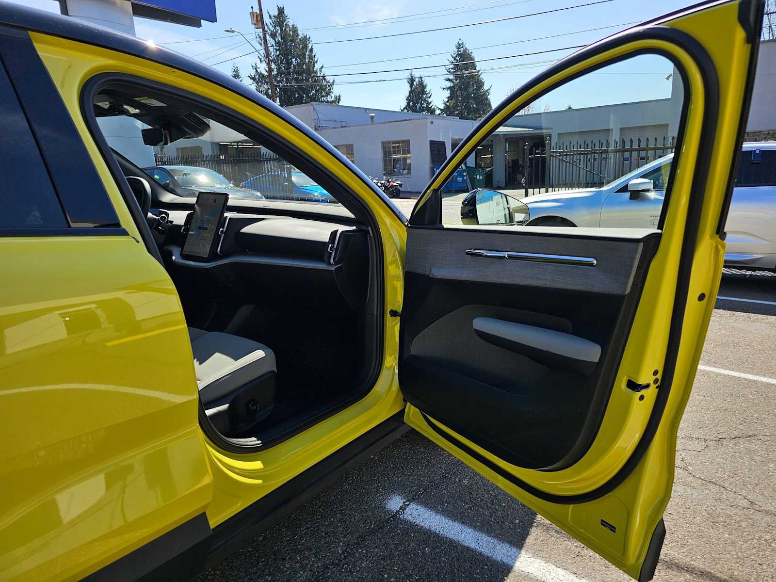 2025 Volvo EX30 Plus