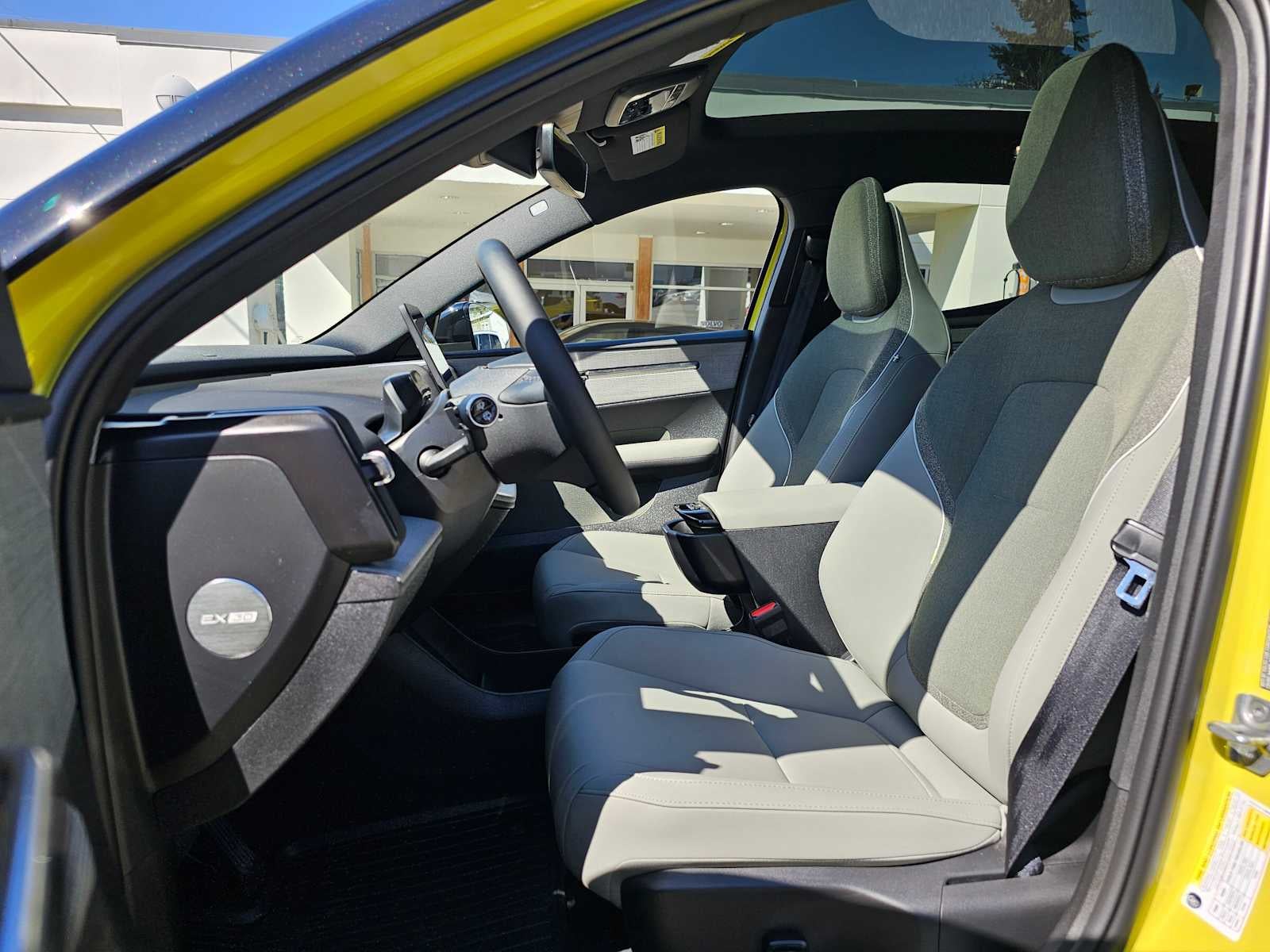 2025 Volvo EX30 Plus