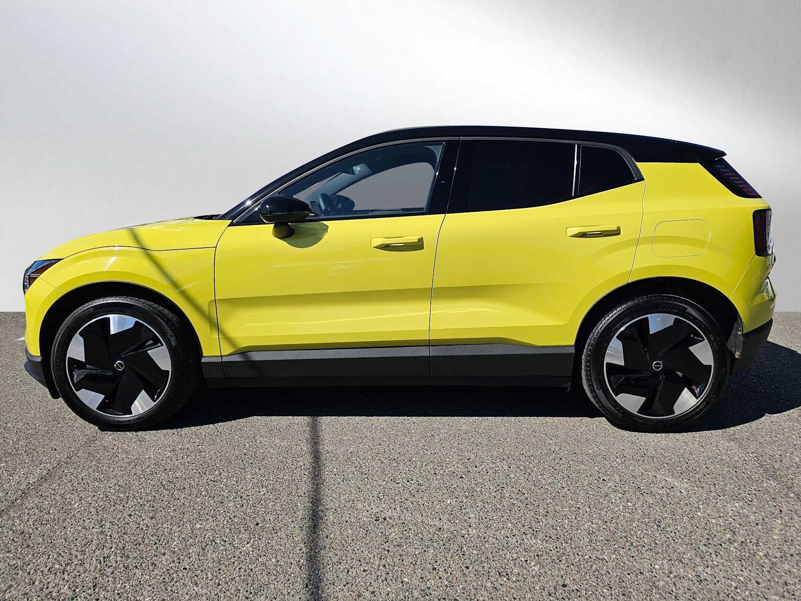 2025 Volvo EX30 Plus