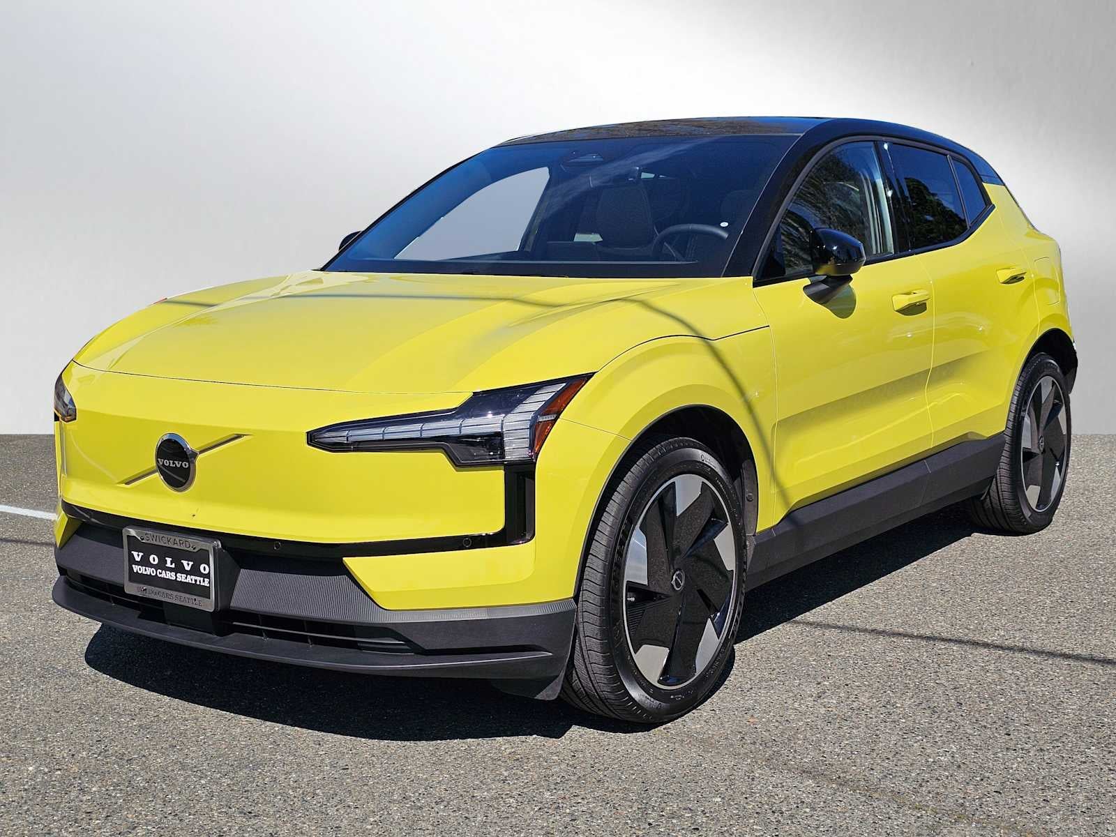 2025 Volvo EX30 Plus