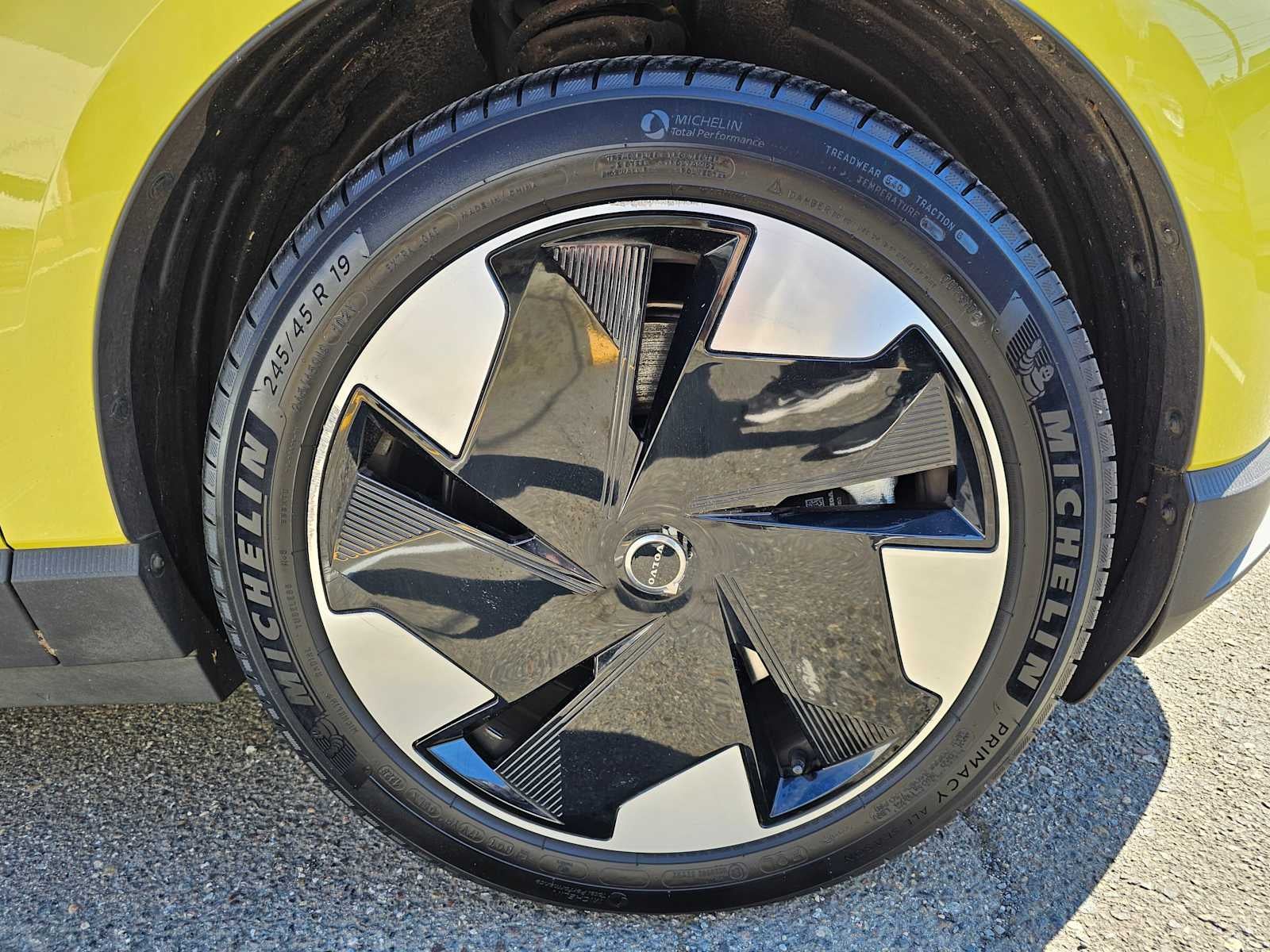 2025 Volvo EX30 Plus