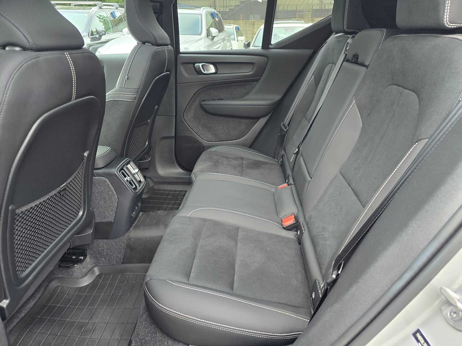 2024 Volvo XC40 Recharge Pure Electric Plus