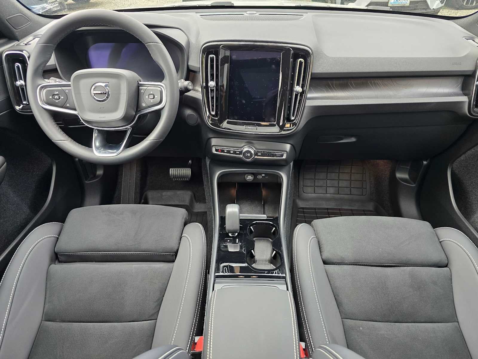 2024 Volvo XC40 Recharge Pure Electric Plus