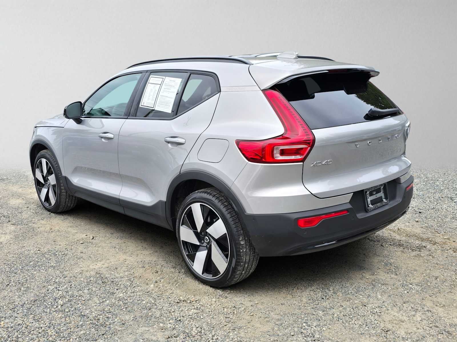 2024 Volvo XC40 Recharge Pure Electric Plus