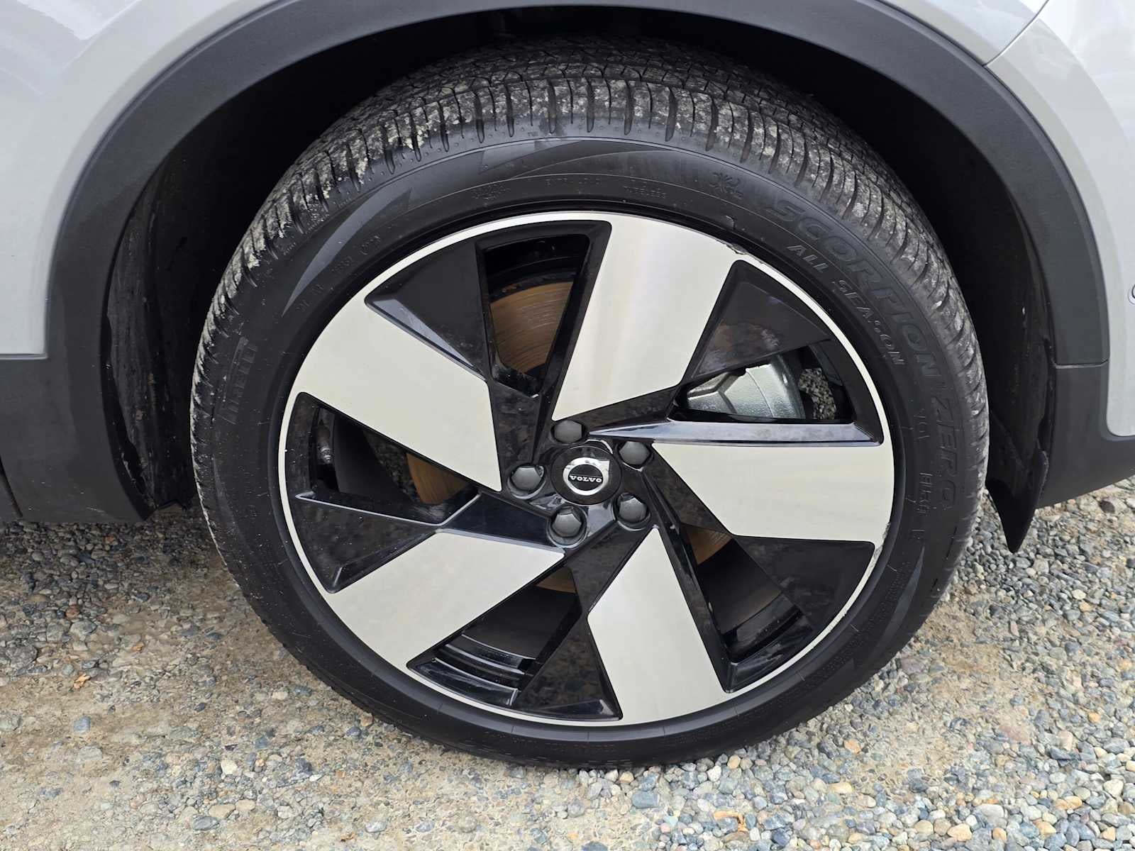 2024 Volvo XC40 Recharge Pure Electric Plus