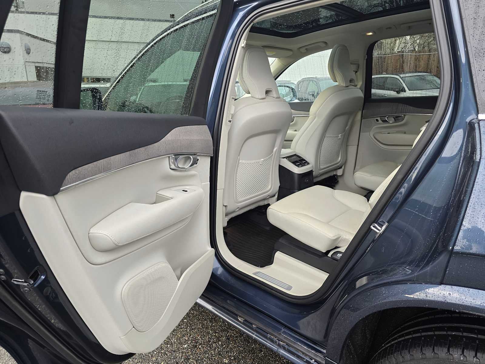 2023 Volvo XC90 Recharge Plug-In Hybrid Plus