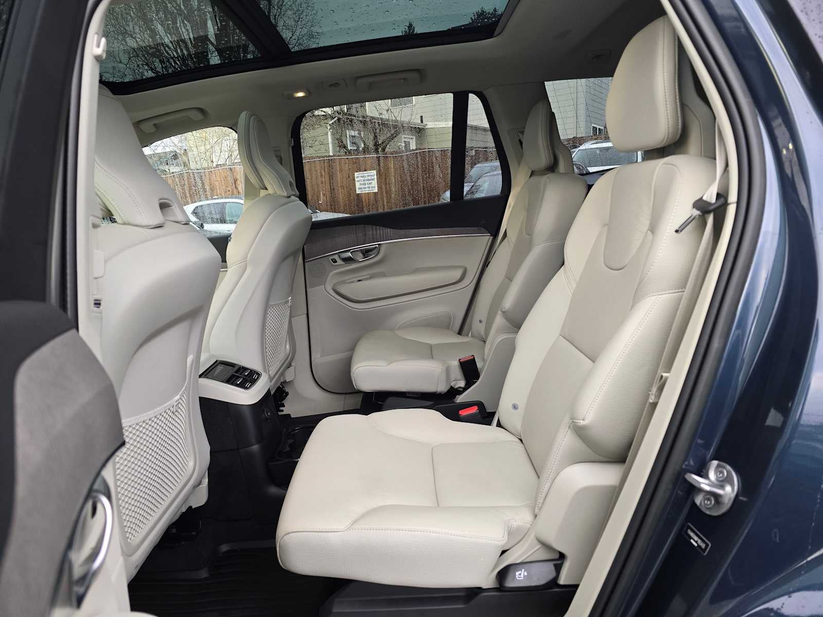 2023 Volvo XC90 Recharge Plug-In Hybrid Plus