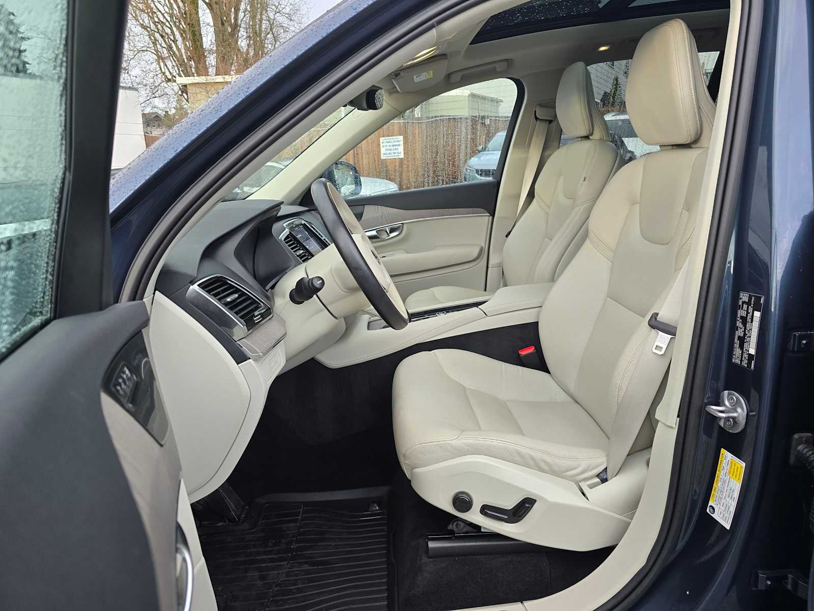 2023 Volvo XC90 Recharge Plug-In Hybrid Plus