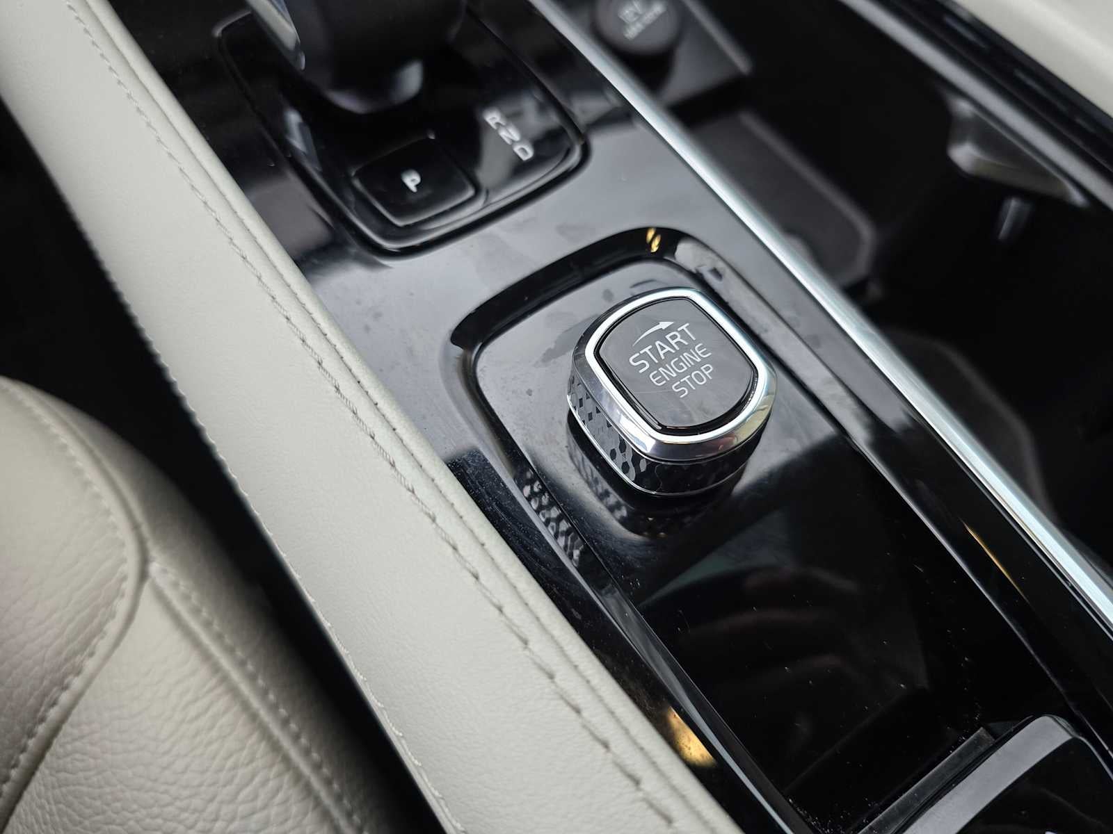 2023 Volvo XC90 Recharge Plug-In Hybrid Plus