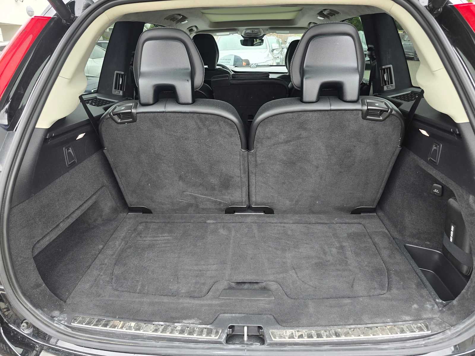 2023 Volvo XC90 Recharge Plug-In Hybrid Ultimate Bright Theme