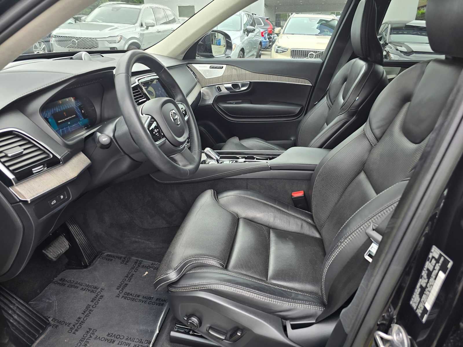 2023 Volvo XC90 Recharge Plug-In Hybrid Ultimate Bright Theme