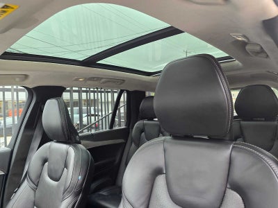 2023 Volvo XC90 Recharge Plug-In Hybrid Ultimate Bright Theme