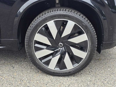 2023 Volvo XC90 Recharge Plug-In Hybrid Ultimate Bright Theme