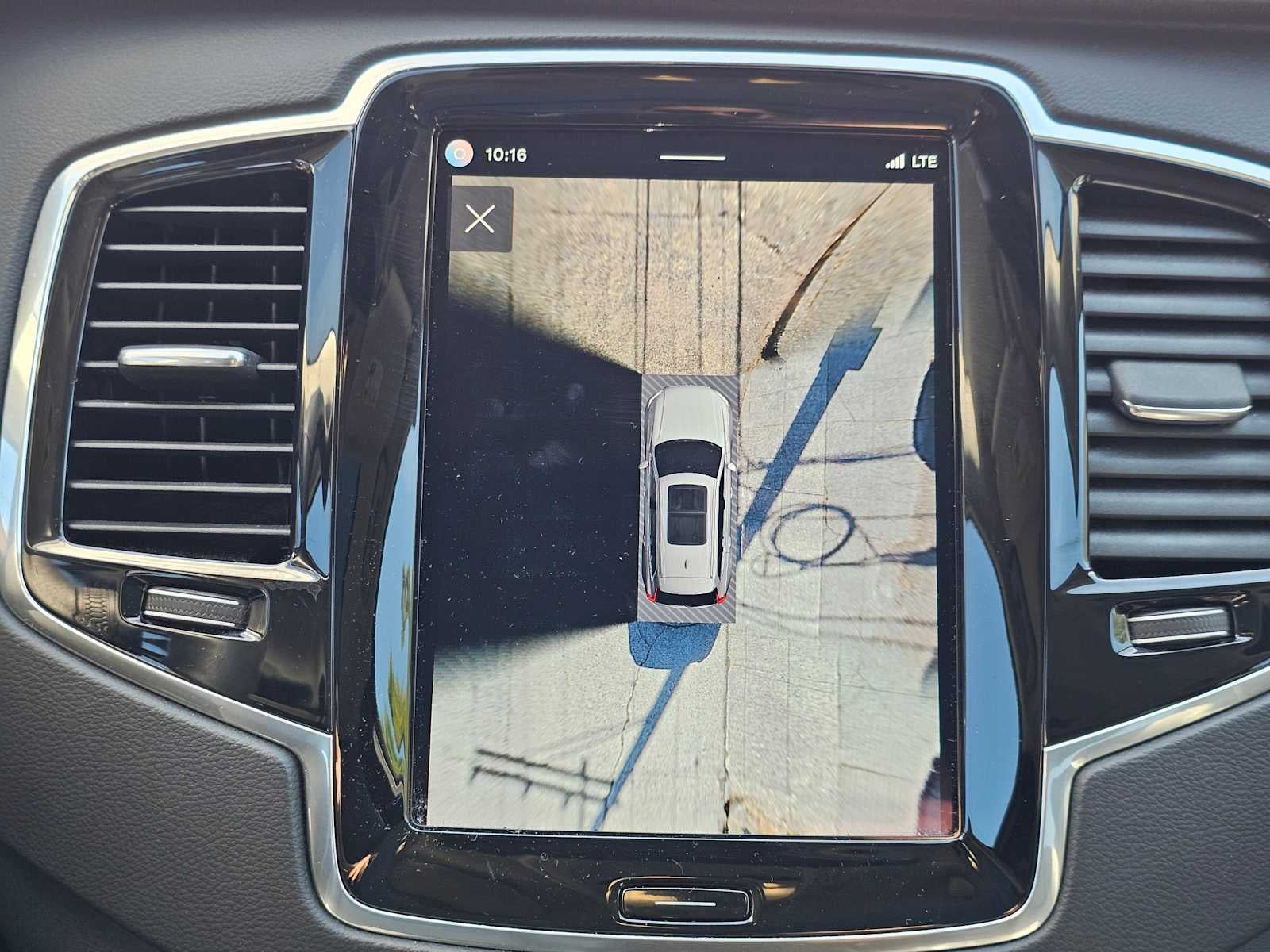 2023 Volvo XC90 Recharge Plug-In Hybrid Ultimate Bright Theme