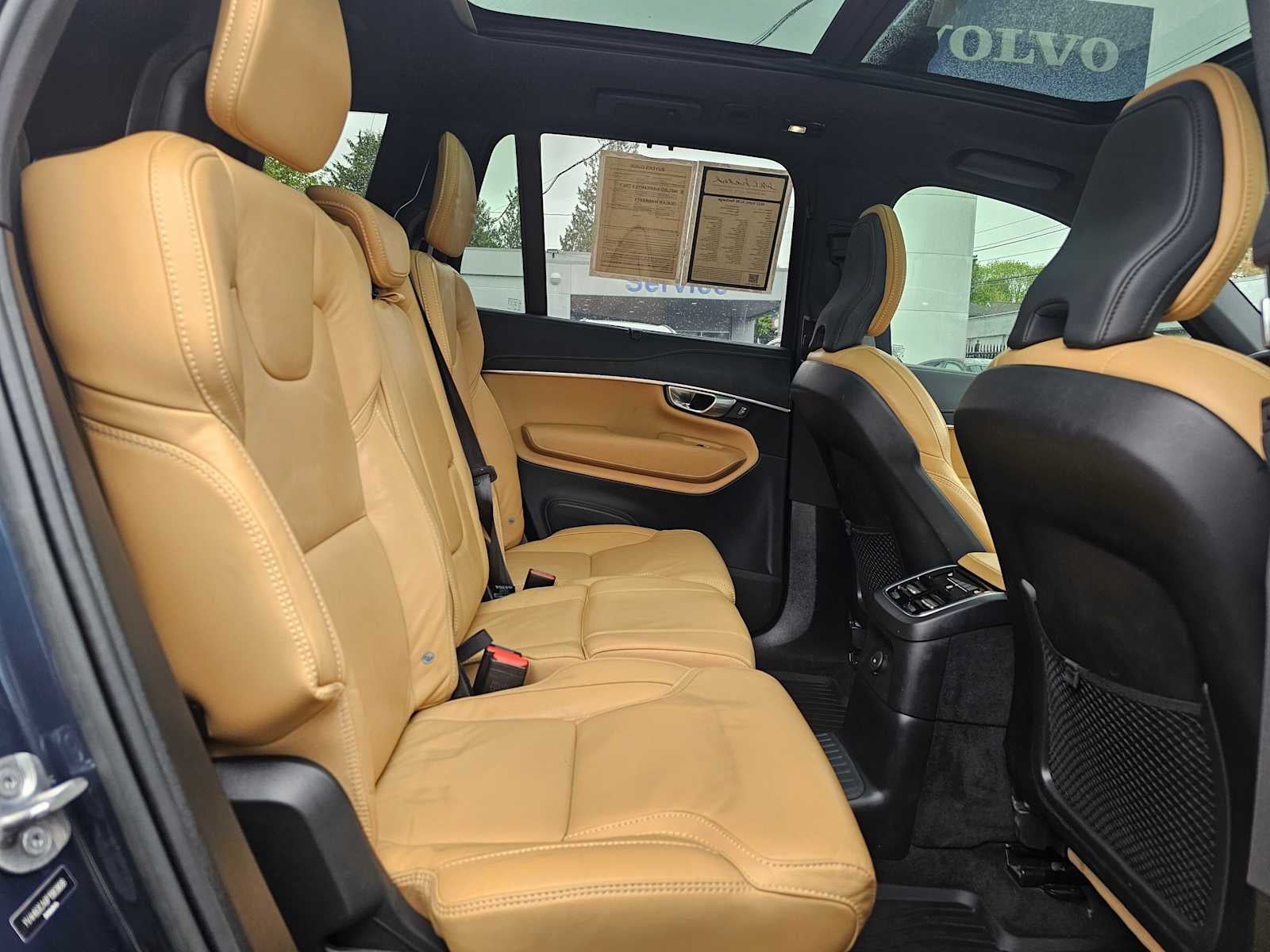 2023 Volvo XC90 Recharge Plug-In Hybrid Ultimate Bright Theme