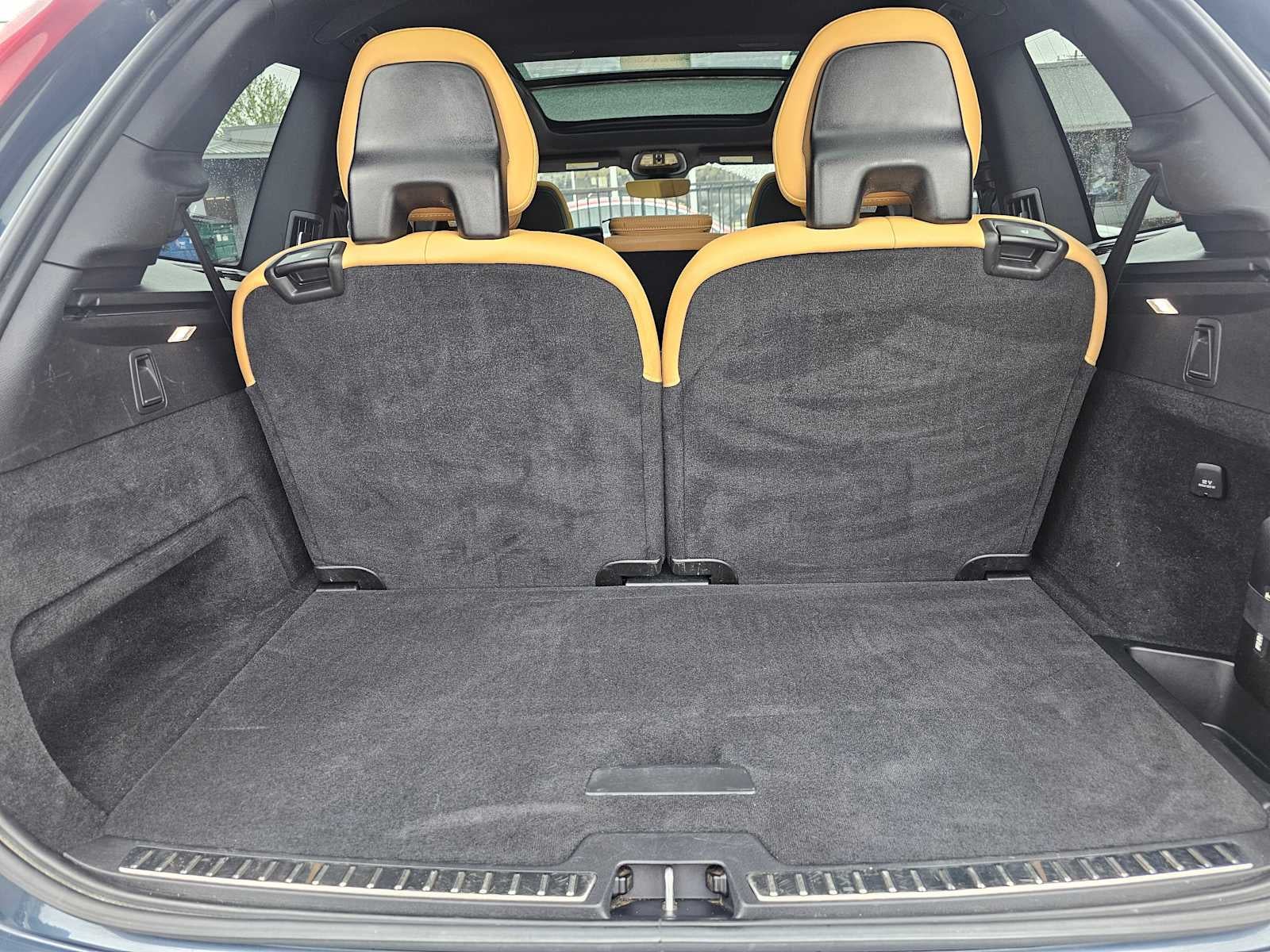 2023 Volvo XC90 Recharge Plug-In Hybrid Ultimate Bright Theme