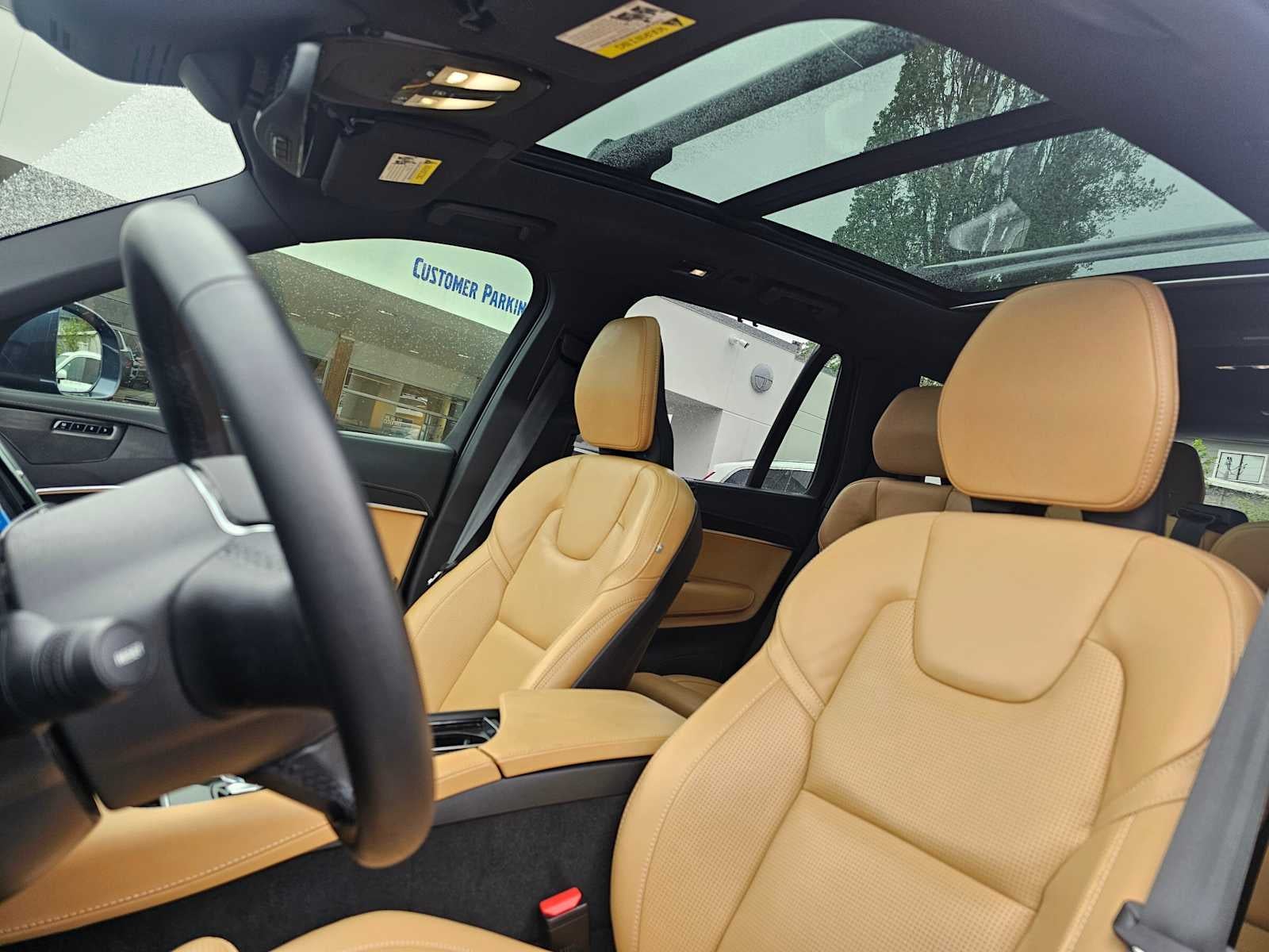 2023 Volvo XC90 Recharge Plug-In Hybrid Ultimate Bright Theme