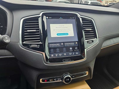 2023 Volvo XC90 Recharge Plug-In Hybrid Ultimate Bright Theme