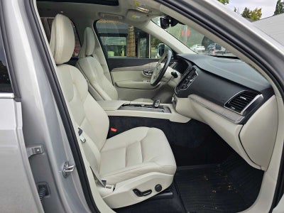 2024 Volvo XC90 Recharge Plug-In Hybrid Plus Bright Theme