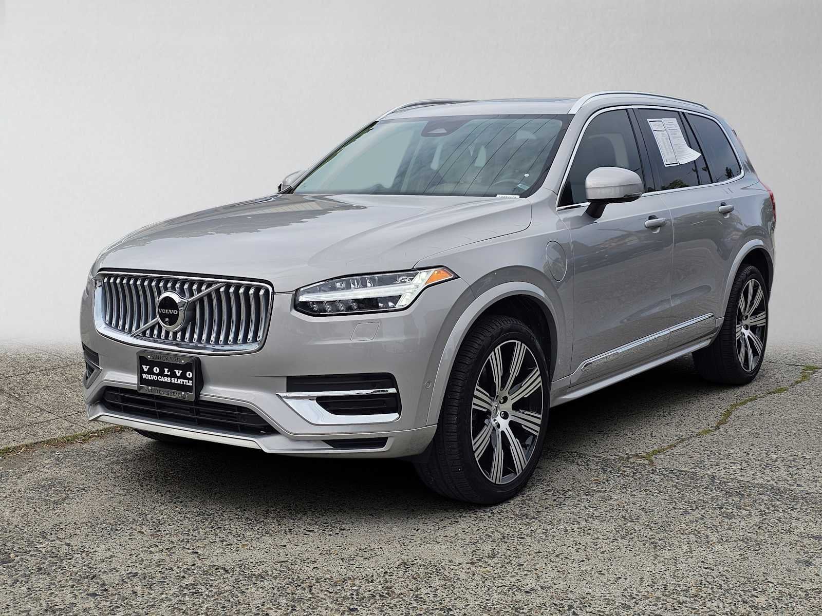 2024 Volvo XC90 Recharge Plug-In Hybrid Plus Bright Theme