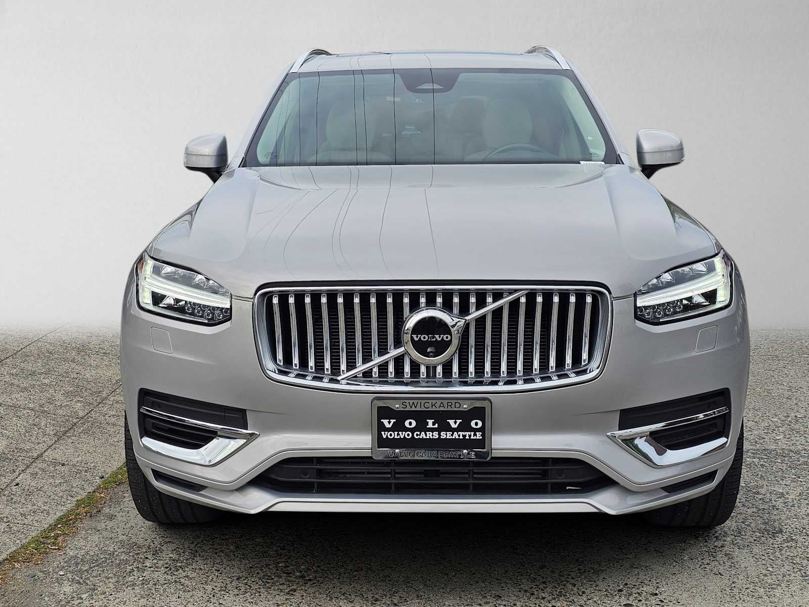 2024 Volvo XC90 Recharge Plug-In Hybrid Plus Bright Theme