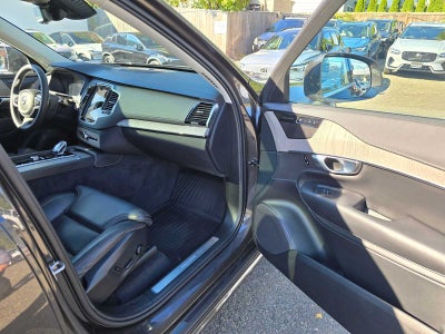 2024 Volvo XC90 Recharge Plug-In Hybrid Ultimate Bright Theme