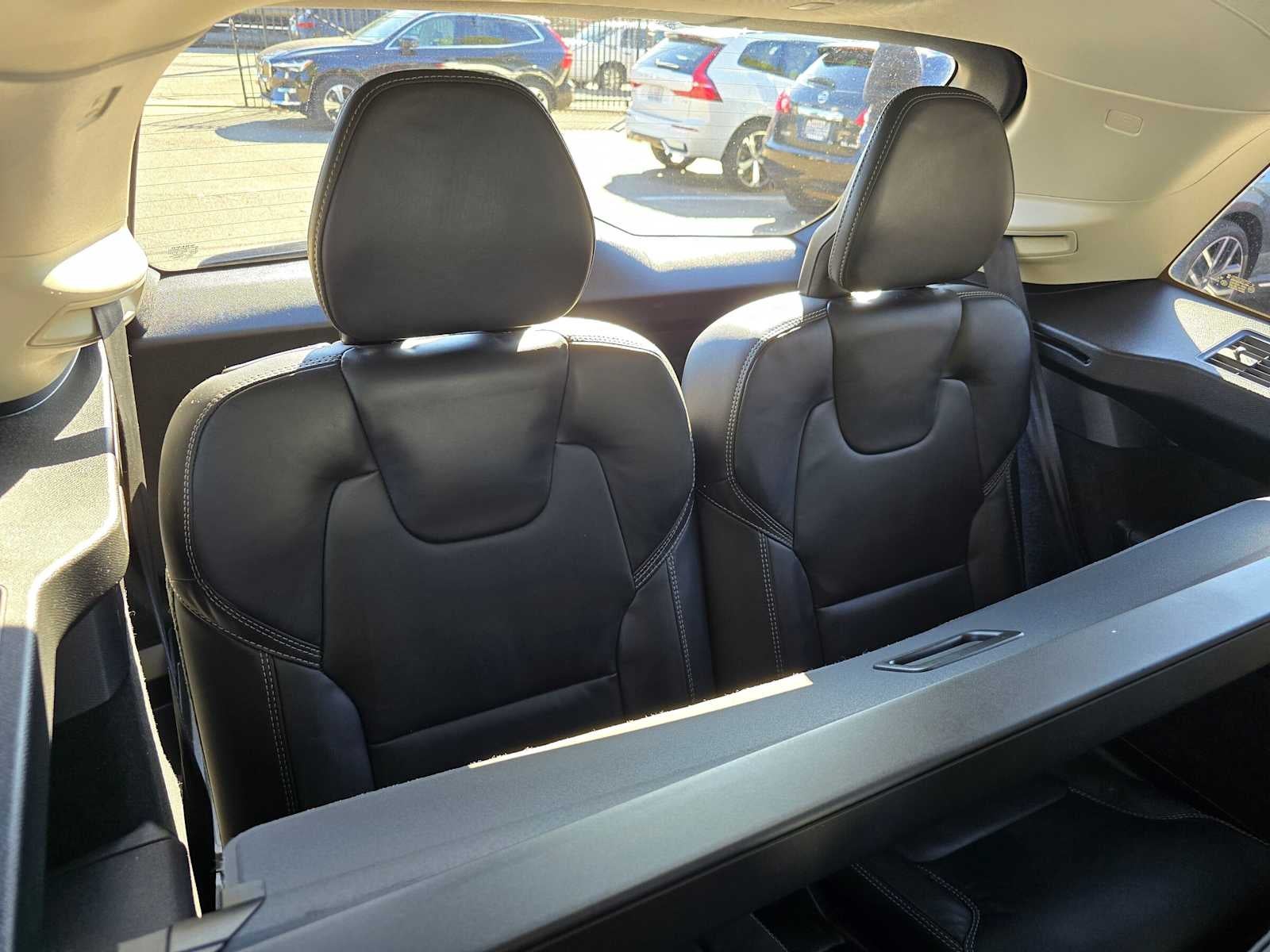 2024 Volvo XC90 Recharge Plug-In Hybrid Ultimate Bright Theme