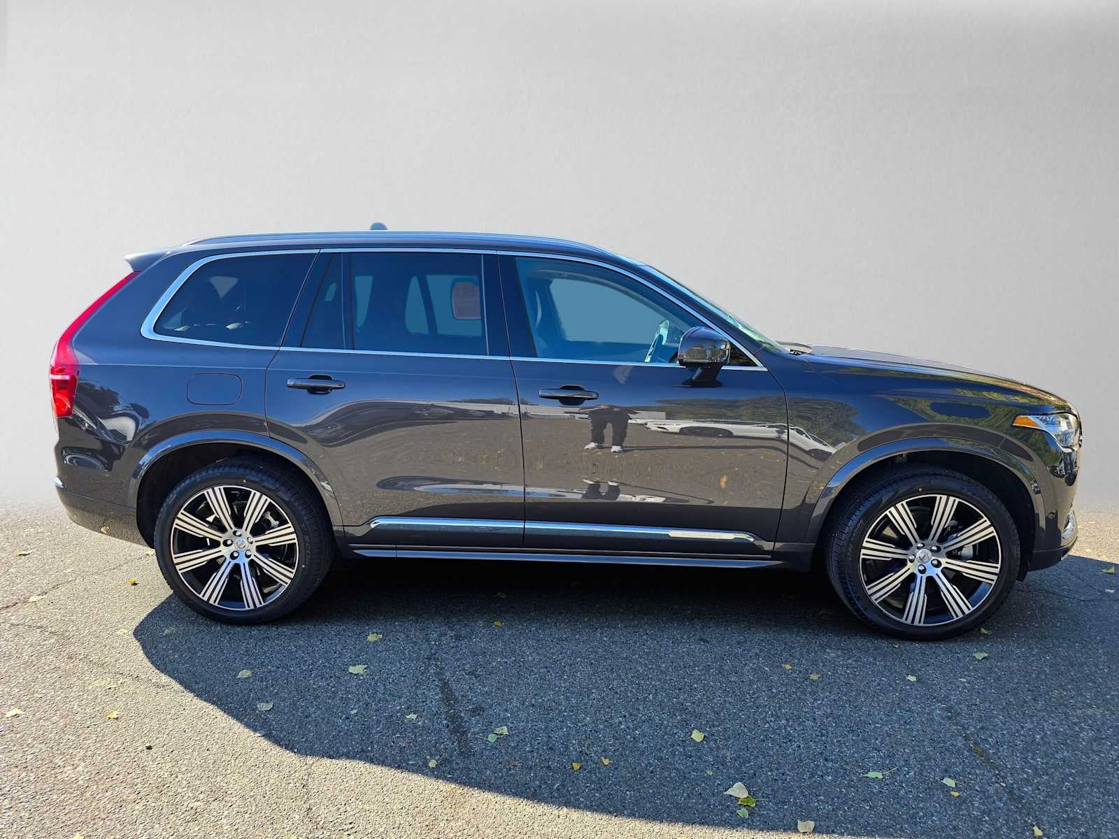 2024 Volvo XC90 Recharge Plug-In Hybrid Ultimate Bright Theme