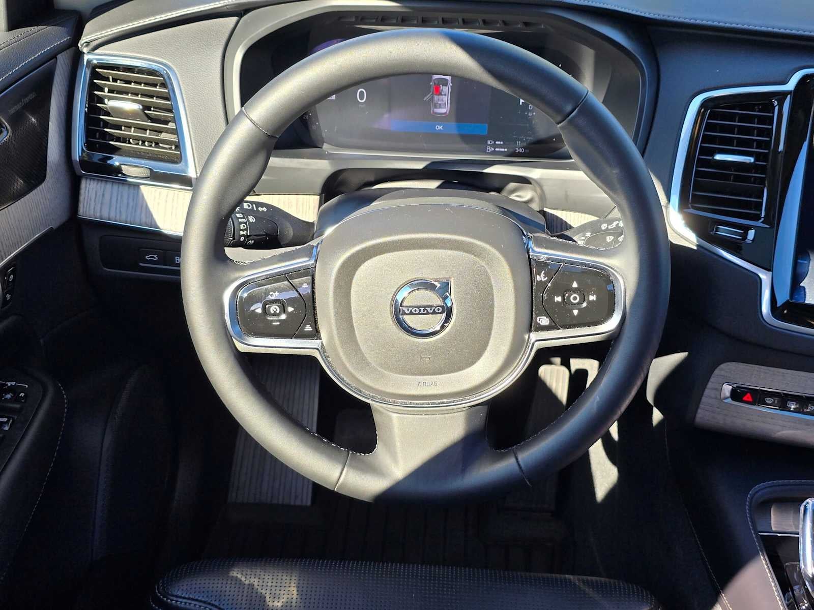 2024 Volvo XC90 Recharge Plug-In Hybrid Ultimate Bright Theme