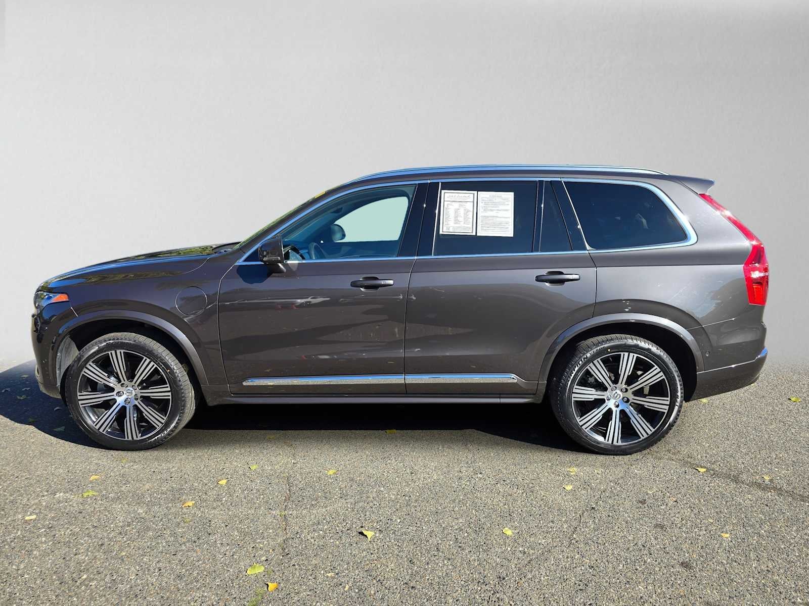 2024 Volvo XC90 Recharge Plug-In Hybrid Ultimate Bright Theme