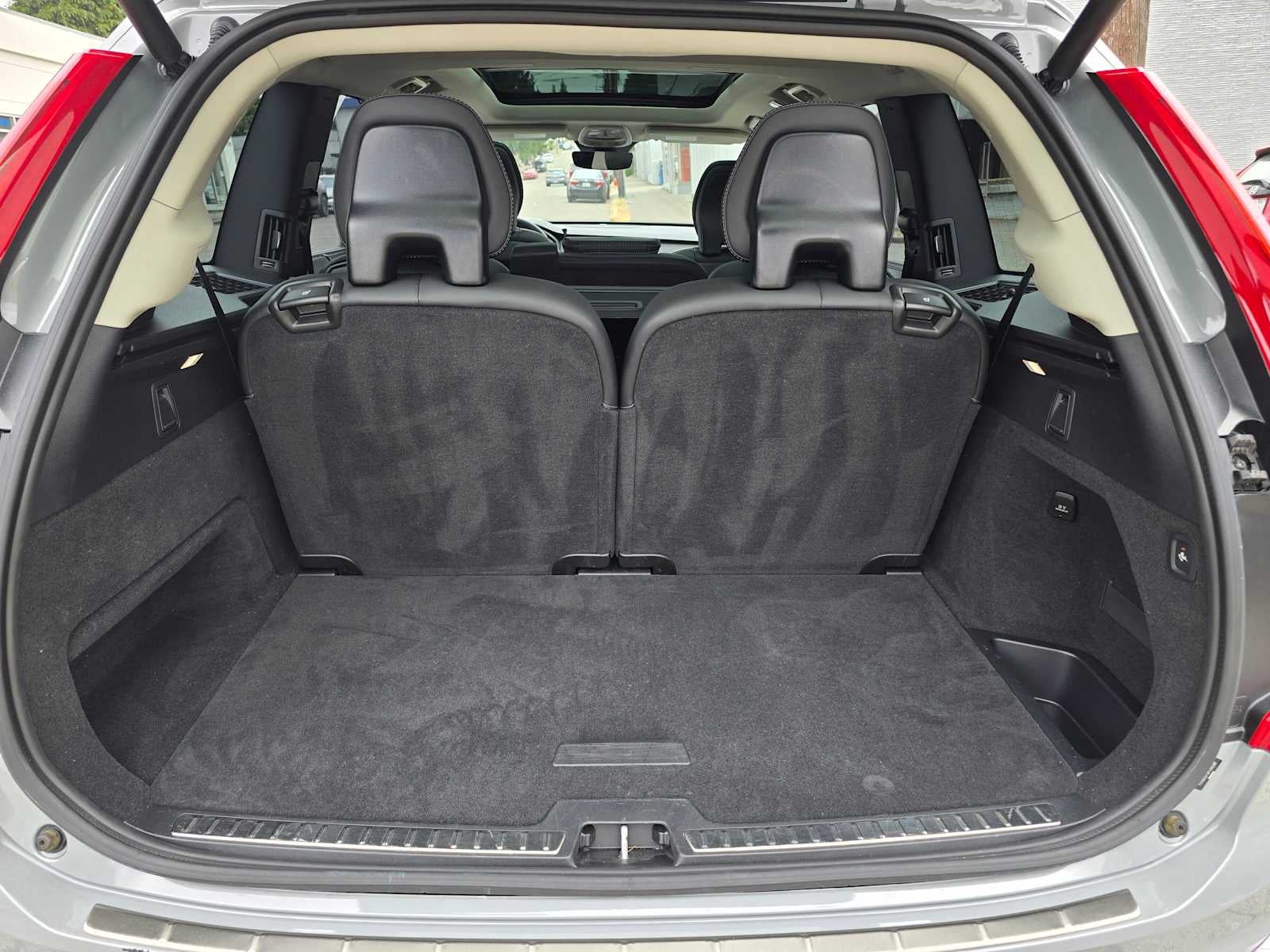 2024 Volvo XC90 Recharge Plug-In Hybrid Ultimate Bright Theme