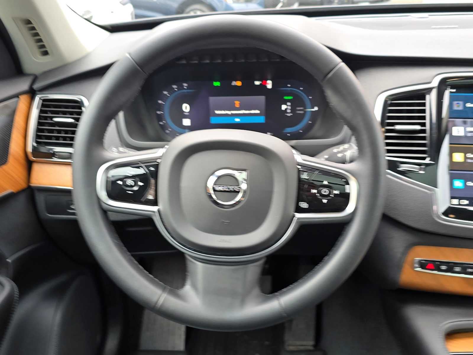 2023 Volvo XC90 Recharge Plug-In Hybrid Plus Bright Theme