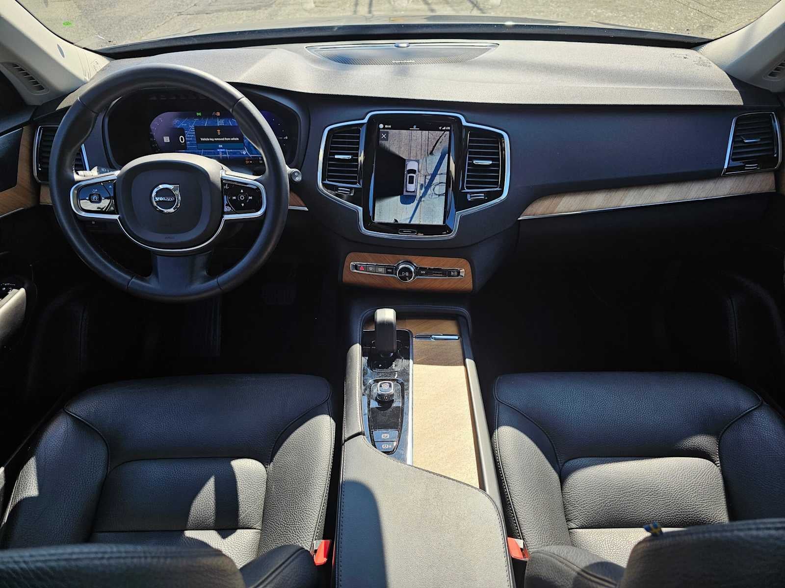2023 Volvo XC90 Recharge Plug-In Hybrid Plus Bright Theme