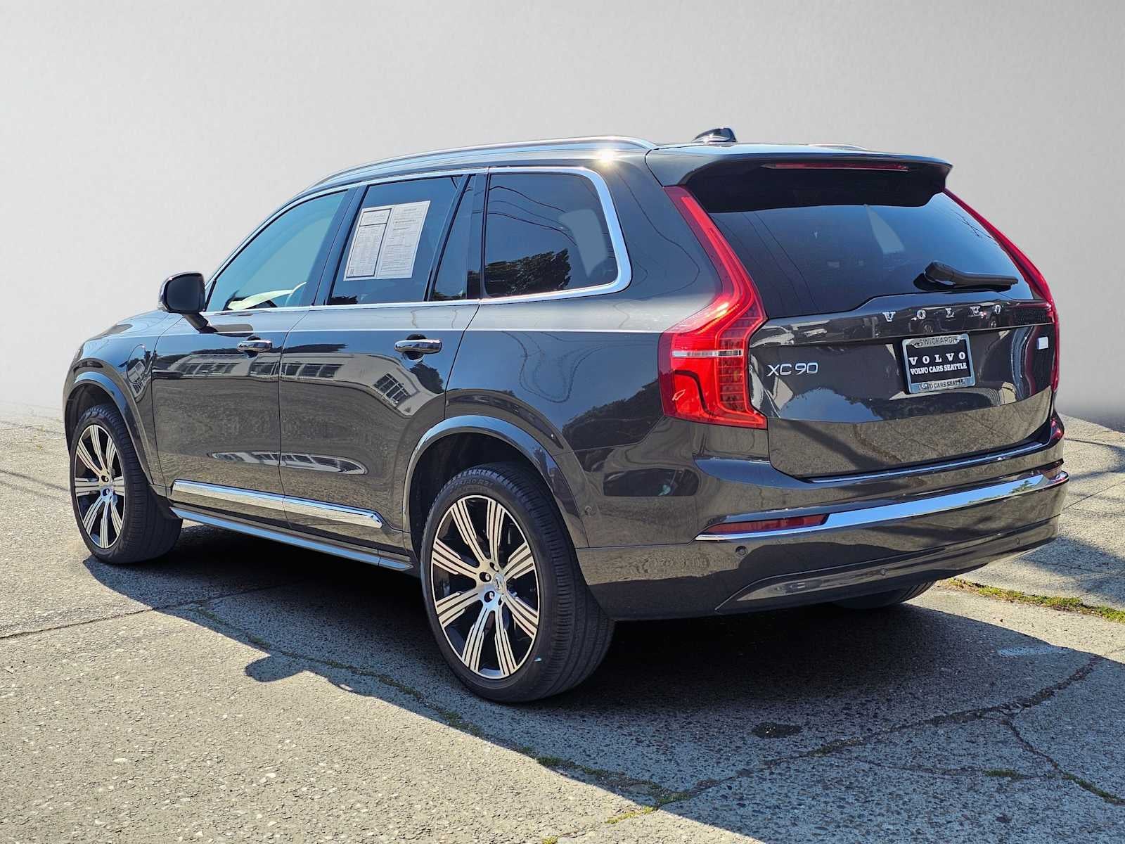 2023 Volvo XC90 Recharge Plug-In Hybrid Plus Bright Theme