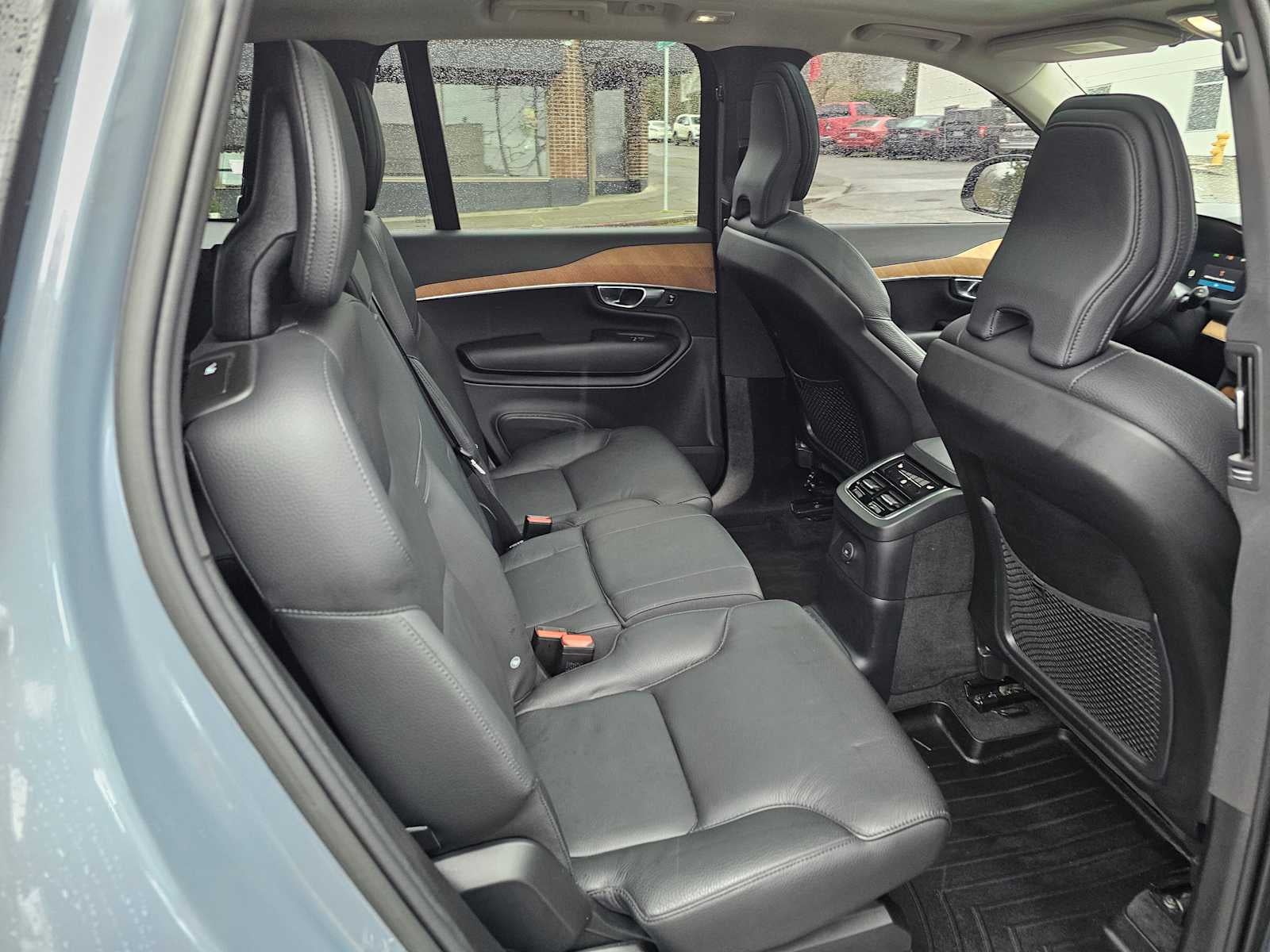 2023 Volvo XC90 Recharge Plug-In Hybrid Plus Dark Theme