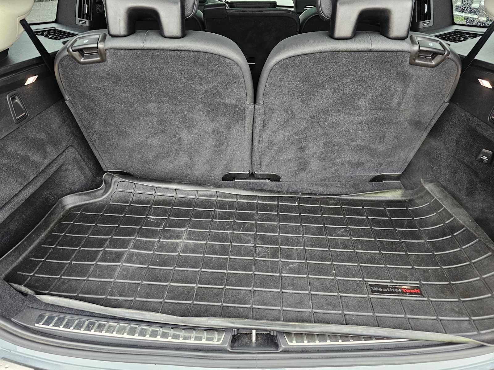 2023 Volvo XC90 Recharge Plug-In Hybrid Plus Dark Theme