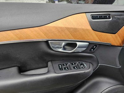 2023 Volvo XC90 Recharge Plug-In Hybrid Plus Dark Theme