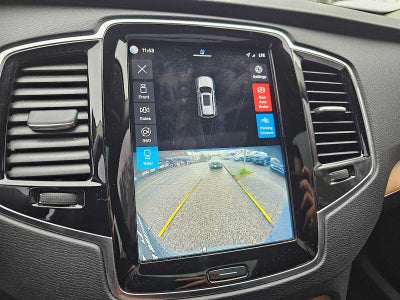 2023 Volvo XC90 Recharge Plug-In Hybrid Plus Dark Theme