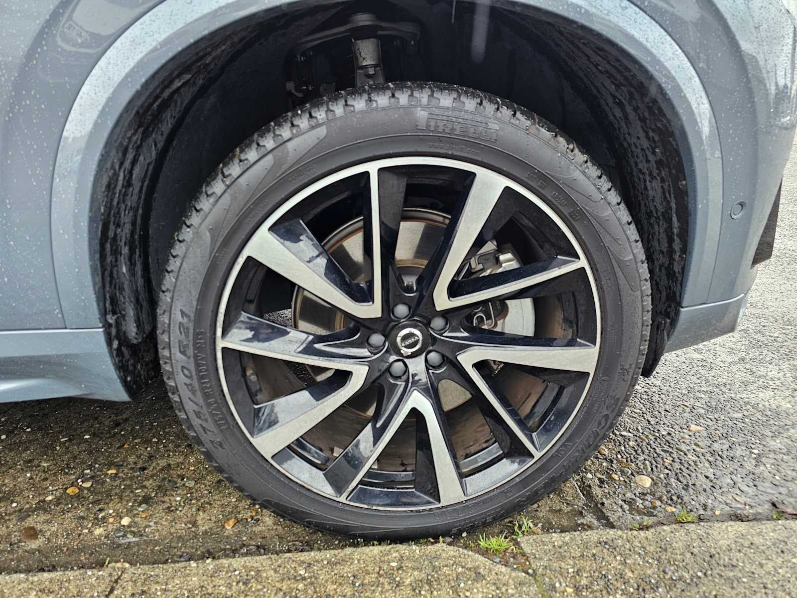 2023 Volvo XC90 Recharge Plug-In Hybrid Plus Dark Theme