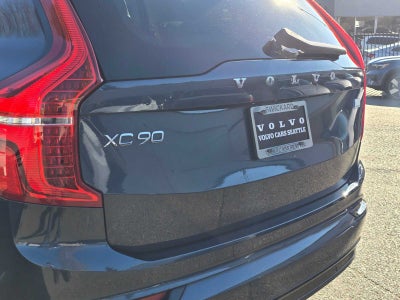 2023 Volvo XC90 Recharge Plug-In Hybrid Ultimate Dark Theme