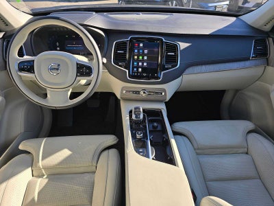 2023 Volvo XC90 Recharge Plug-In Hybrid Ultimate Dark Theme