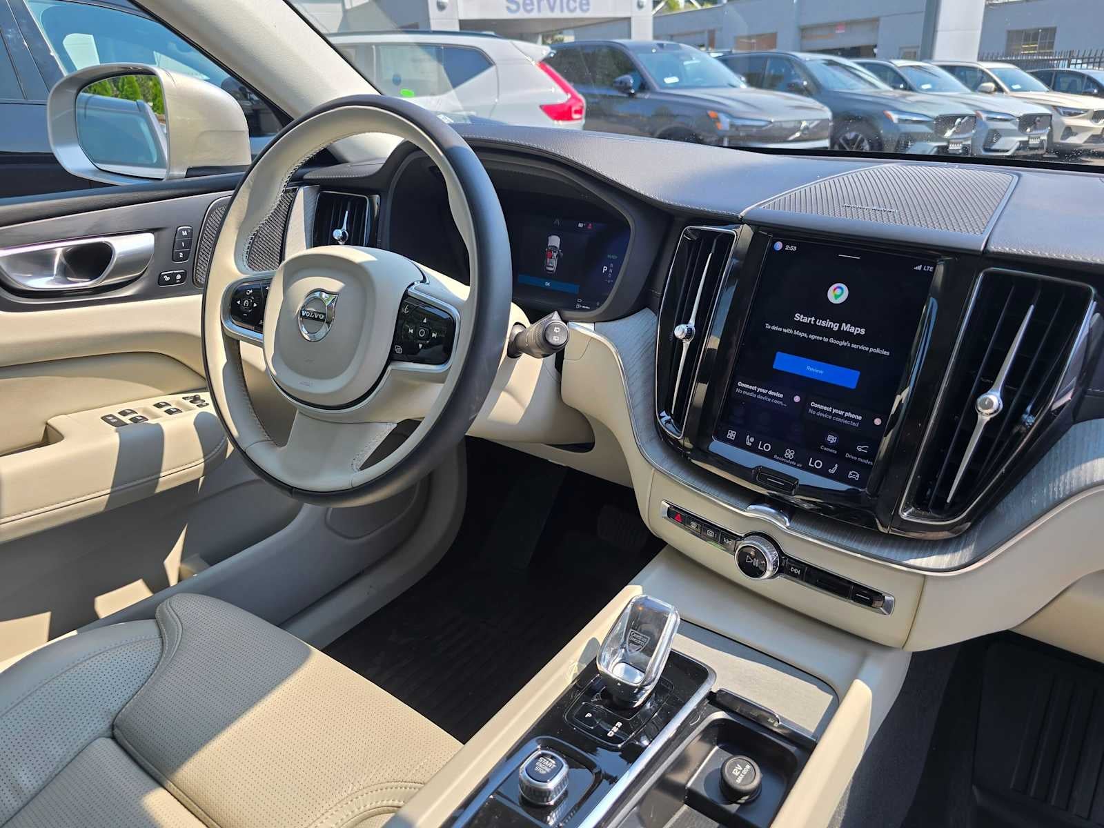 2023 Volvo XC60 Recharge Plug-In Hybrid Ultimate Bright Theme