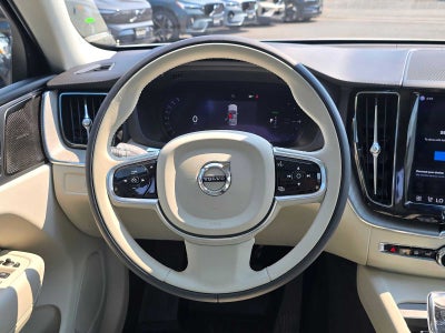 2023 Volvo XC60 Recharge Plug-In Hybrid Ultimate Bright Theme