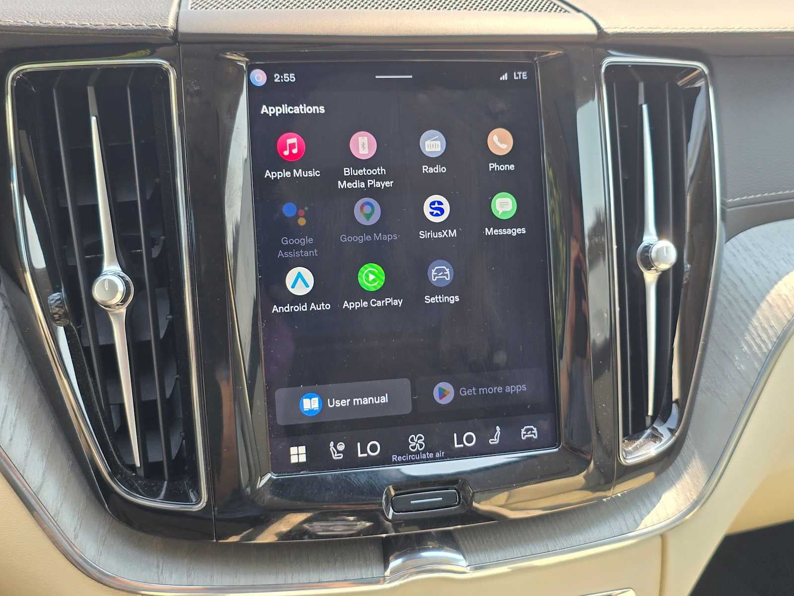 2023 Volvo XC60 Recharge Plug-In Hybrid Ultimate Bright Theme
