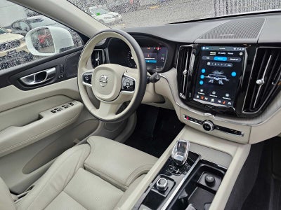 2023 Volvo XC60 Recharge Plug-In Hybrid Ultimate Bright Theme