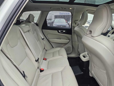 2023 Volvo XC60 Recharge Plug-In Hybrid Ultimate Bright Theme