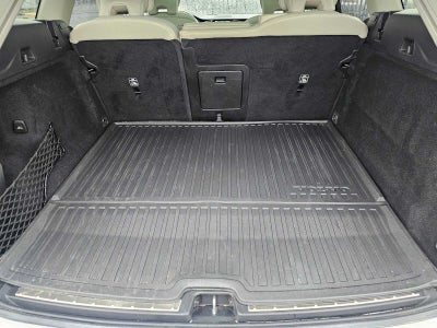 2023 Volvo XC60 Recharge Plug-In Hybrid Ultimate Bright Theme