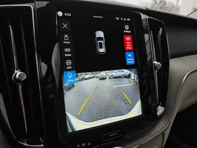2023 Volvo XC60 Recharge Plug-In Hybrid Ultimate Bright Theme