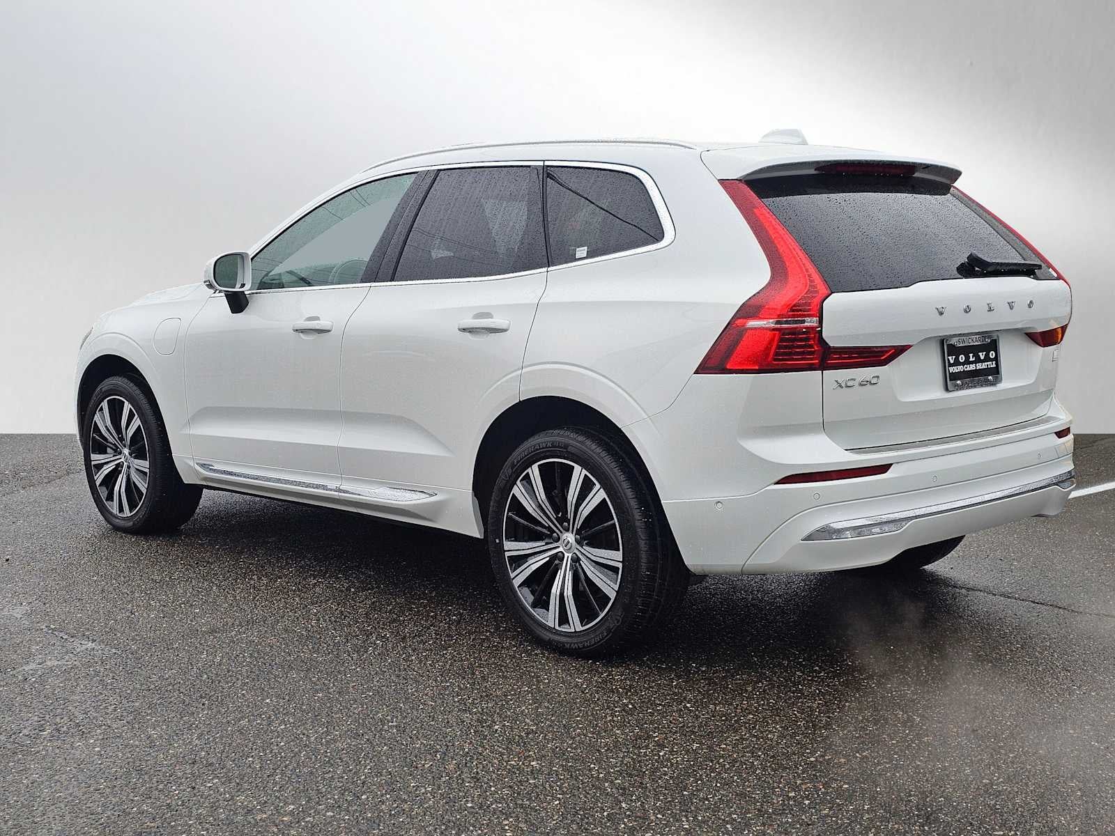 2023 Volvo XC60 Recharge Plug-In Hybrid Ultimate Bright Theme