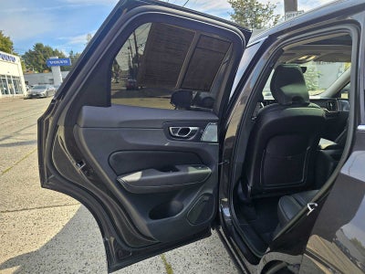 2023 Volvo XC60 Recharge Plug-In Hybrid Ultimate Bright Theme